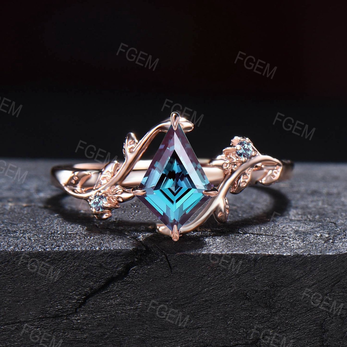 Kite Alexandrite Bridal Set Nature Inspired Color-Change Alexandrite Engagement Ring Leaf Vine Branch Wedding Ring Unique Anniversary Gifts