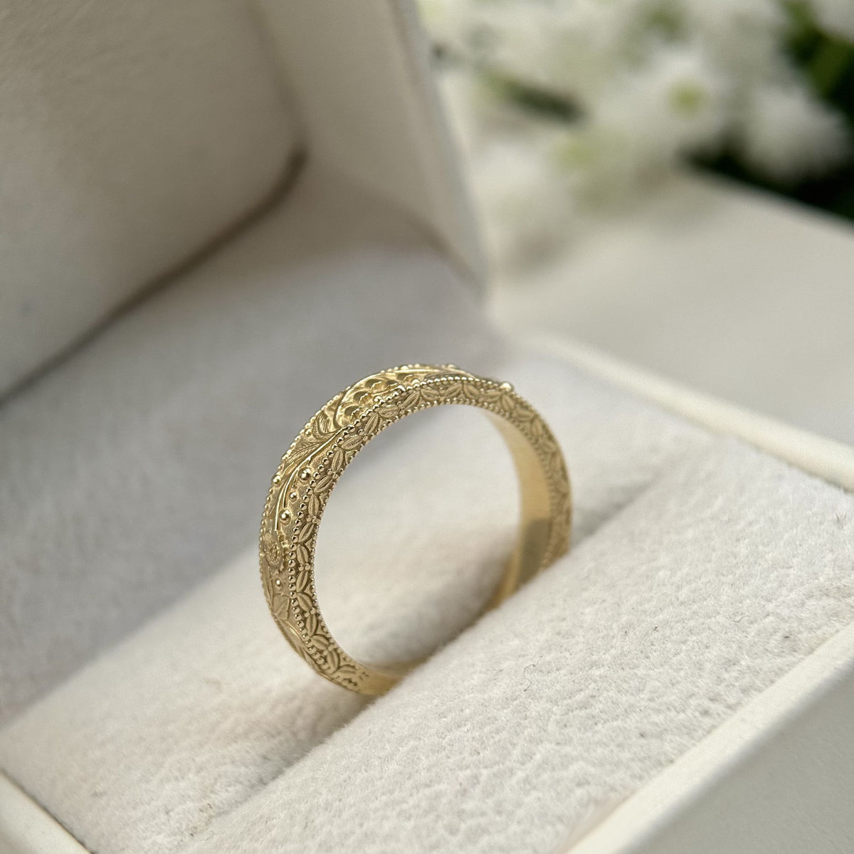 Family Birth Flower Gold Band, January May Birth Flower Ring, Personalized Vintage Inspired Stackable Ring, Gift for Family Birth Months