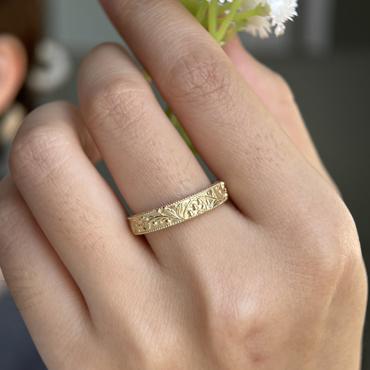 Family Birth Flower Gold Band, January May Birth Flower Ring, Personalized Vintage Inspired Stackable Ring, Gift for Family Birth Months