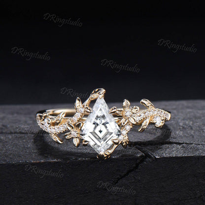 Kite Cut Lab Grown Diamond Engagement Ring 14k Yellow Gold Leaf Moon Wedding Ring Set Floral Diamond Ring IGI Certified Diamond Promise Ring