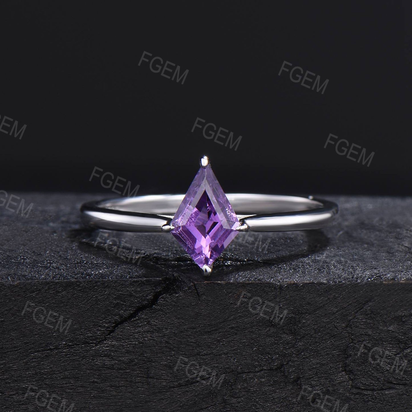 Unique 1CT Kite Cut Natural Amethyst Engagement Ring Set Purple Crystal Wedding Ring Set Purple Gemstone Ring Set Solitaire Amethyst Bridal Set