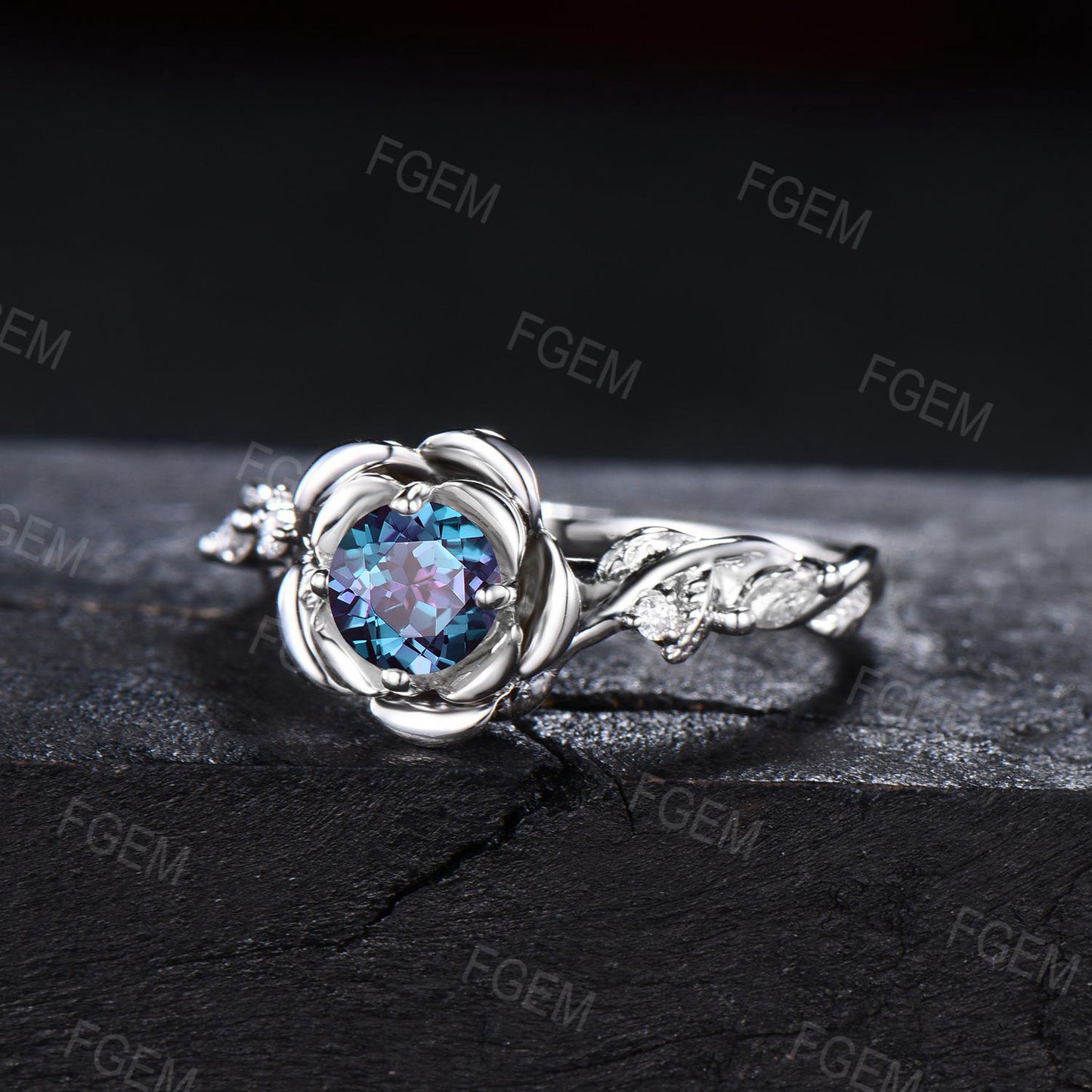 Nature Inspired Flower Alexandrite Ring Unique Round Cut Color-Change Alexandrite Engagement Rings Leaf Moissanite Ring June Birthstone Gift
