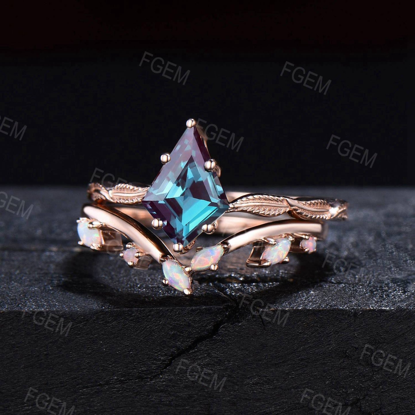 Kite Shaped Color-Change Alexandrite Ring Set Nature Inspired Leaf June Birthstone Bridal Set Unique Opal Wedding Set Proposal Women Gifts