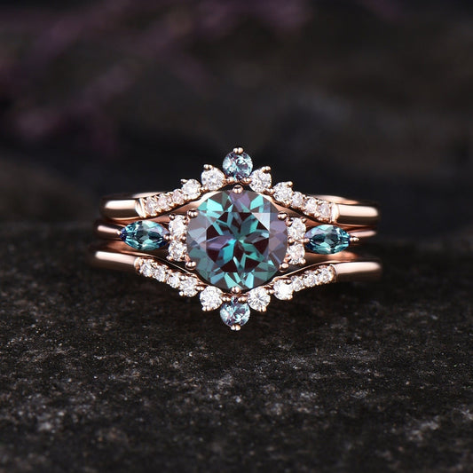 Vintage Round Alexandrite Engagement Ring Set June Birthstone Alexandrite Wedding Band 14k Rose Gold Cluster Halo 3pcs Bridal Ring Set Women