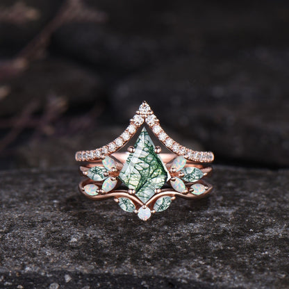Kite Cut Green Moss Agate Engagement Ring Set Unique Marquise Natural Green Gemstone Cluster Ring 925 Sterling Silver 2pcs Bridal Ring Set