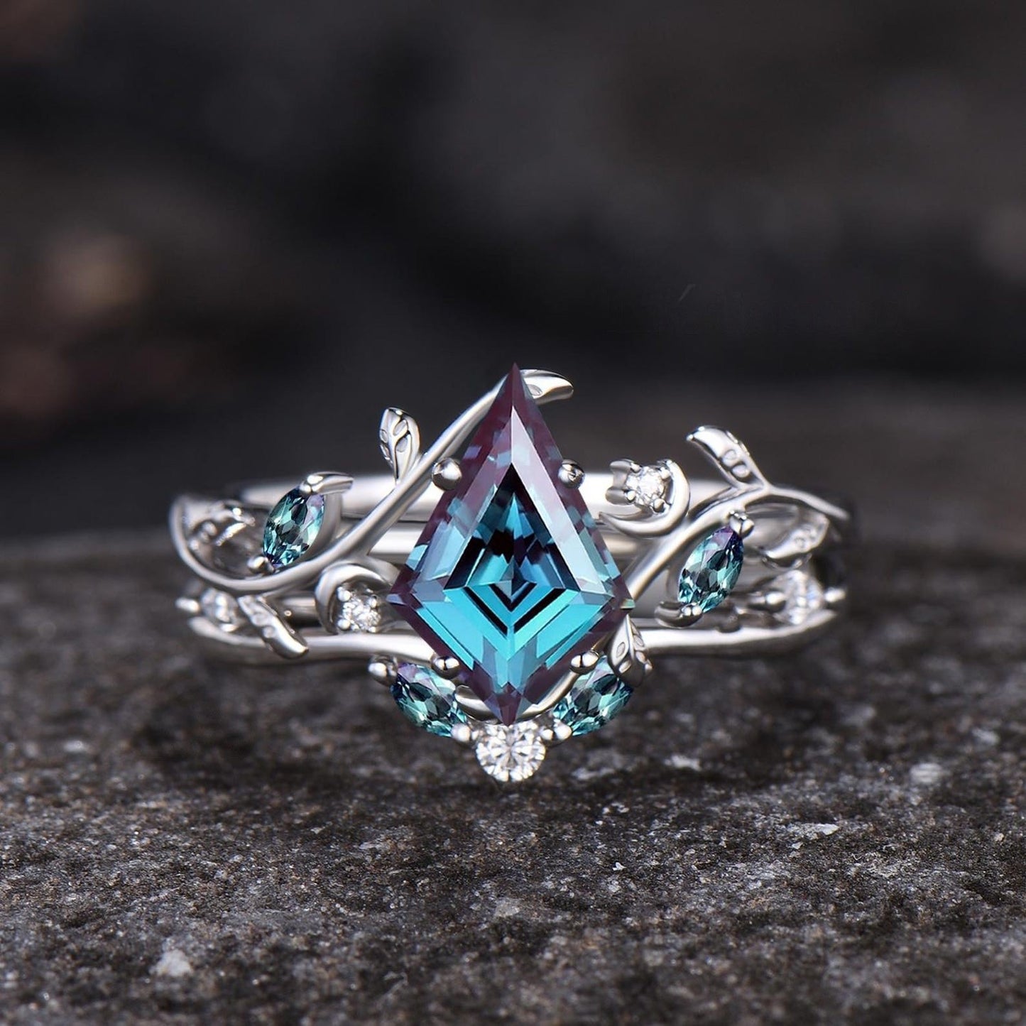 Kite Cut Alexandrite Engagement Ring Set Unique Leaf Vine Twig Branch Nature Inspired Ring Moon Ring June Birthstone 2pcs Bridal Ring Set