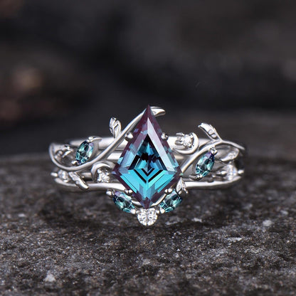 Kite Cut Alexandrite Engagement Ring Set Unique Leaf Vine Twig Branch Nature Inspired Ring Moon Ring June Birthstone 2pcs Bridal Ring Set