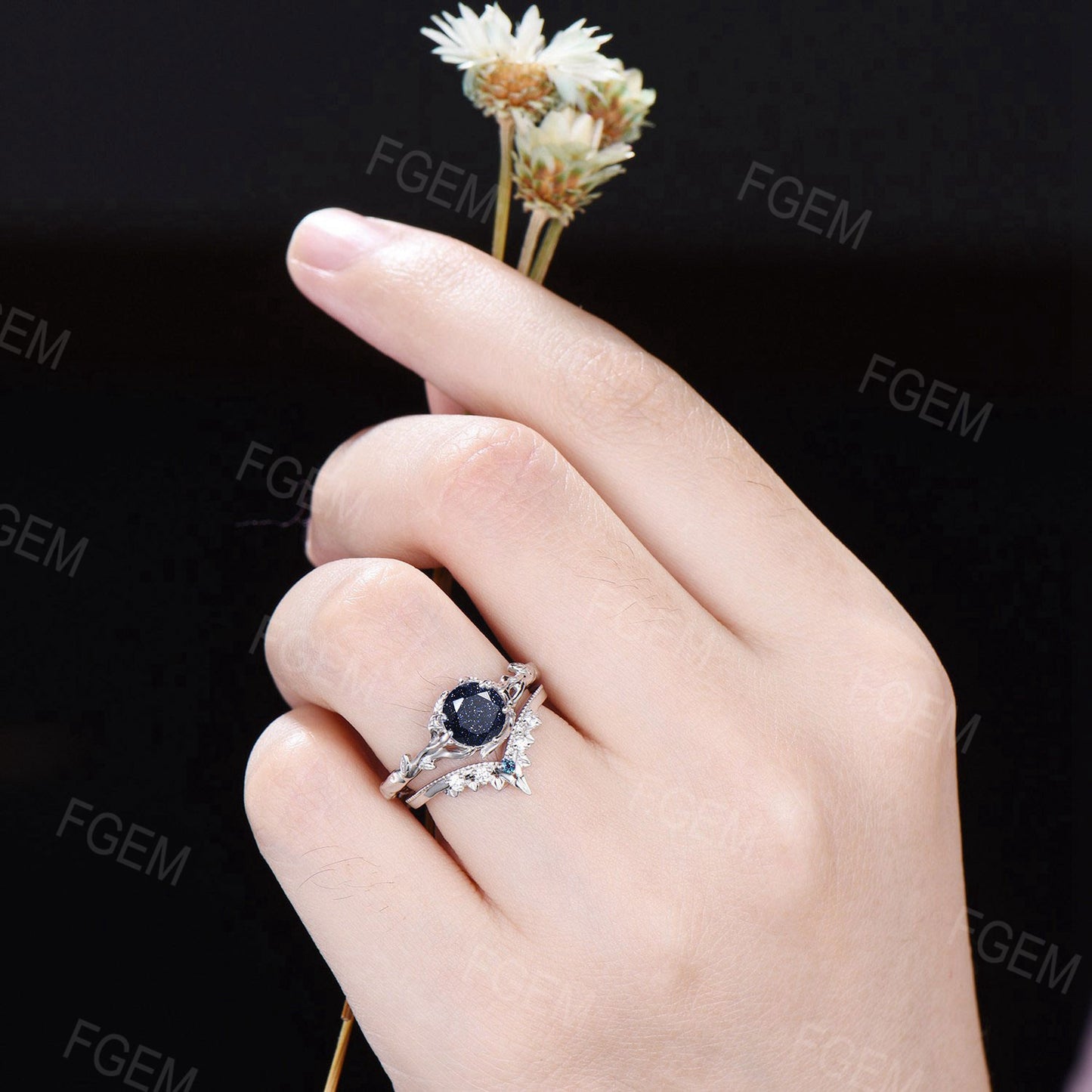 Leaf Textured Round Starry Sky Blue Sandstone Engagement Ring Branch Moissanite Bridal Set Vintage Blue Goldstone Wedding Ring Proposal Gift