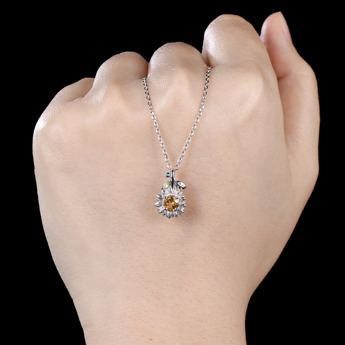 Vintage Sunflower Necklace Round Cut Citrine With Emerald Marquise Peridot Leaf Nature Inspired Floral Pendant Dainty Botanical Jewelry Gift