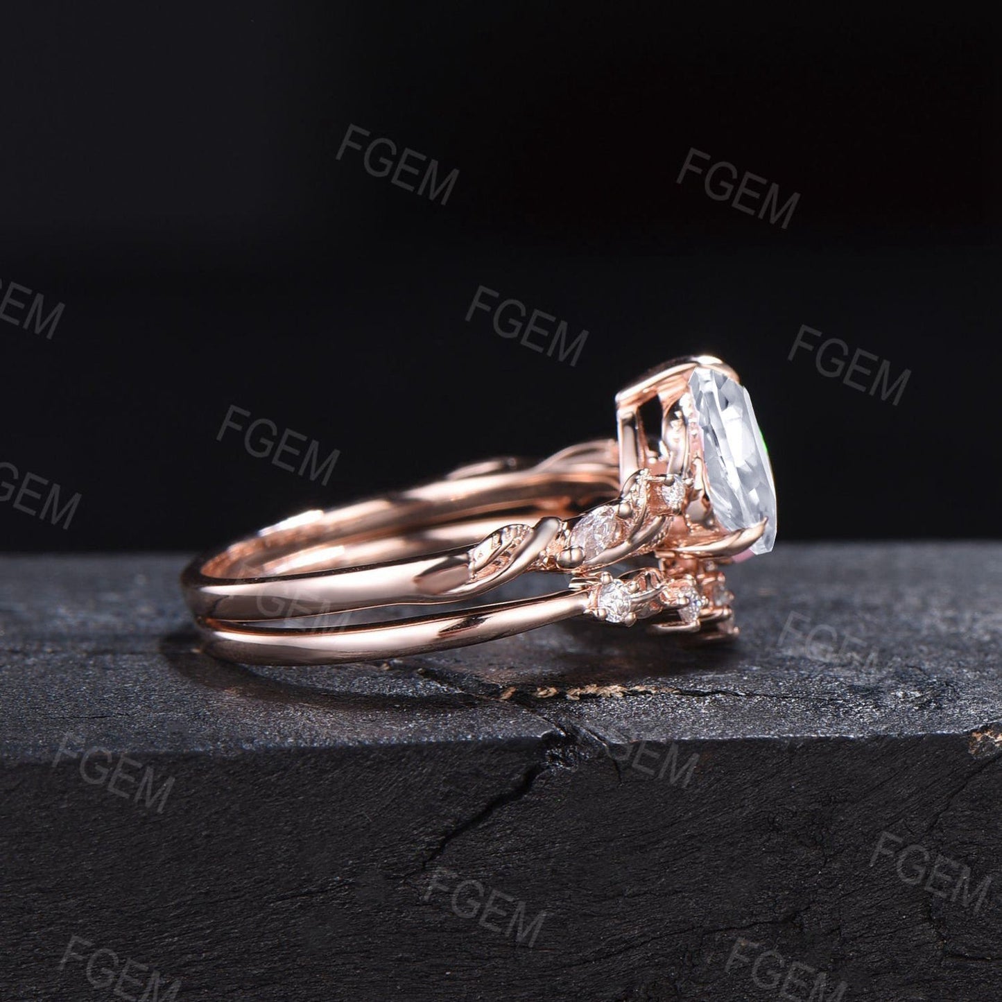 Vintage Pear Cut Diamond Engagement Ring Set 1.25 CTW Lab Grown Diamond IGI Certificate Wedding Ring for Women Unique Nature Inspired Diamond Ring