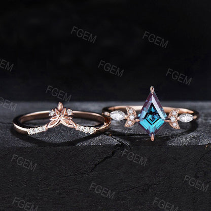 Moon Alexandrite Engagement Ring Set Art Deco Trinity Knot Moissanite Wedding Ring Rose Gold Kite Cut Alexandrite Bridal Set Celestial Ring