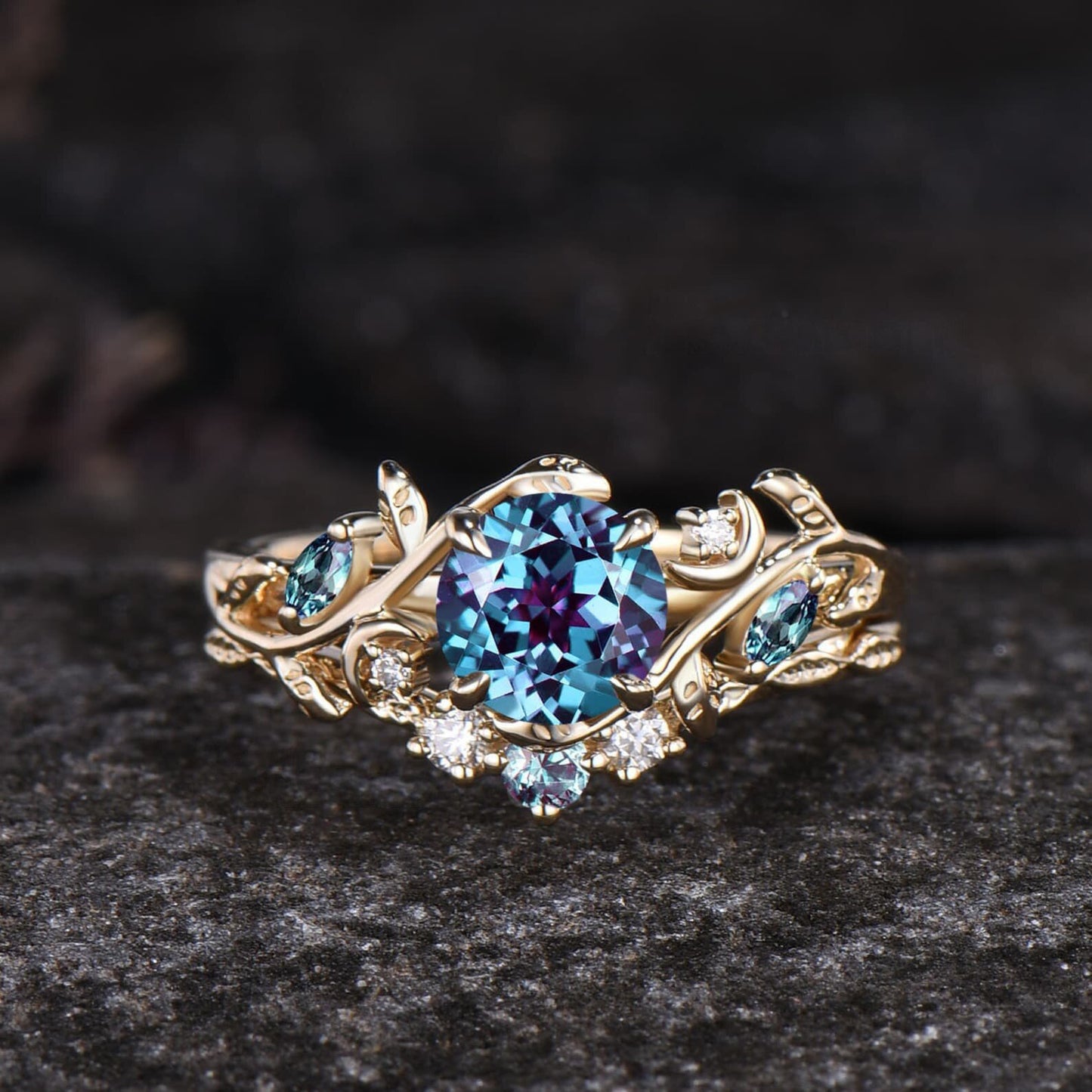 Leaf Nature Inspired Ring Unique Round Cut June Birthstone Alexandrite Engagement Ring Set Moissanite Moon Three Stone 2pcs Bridal Ring Set