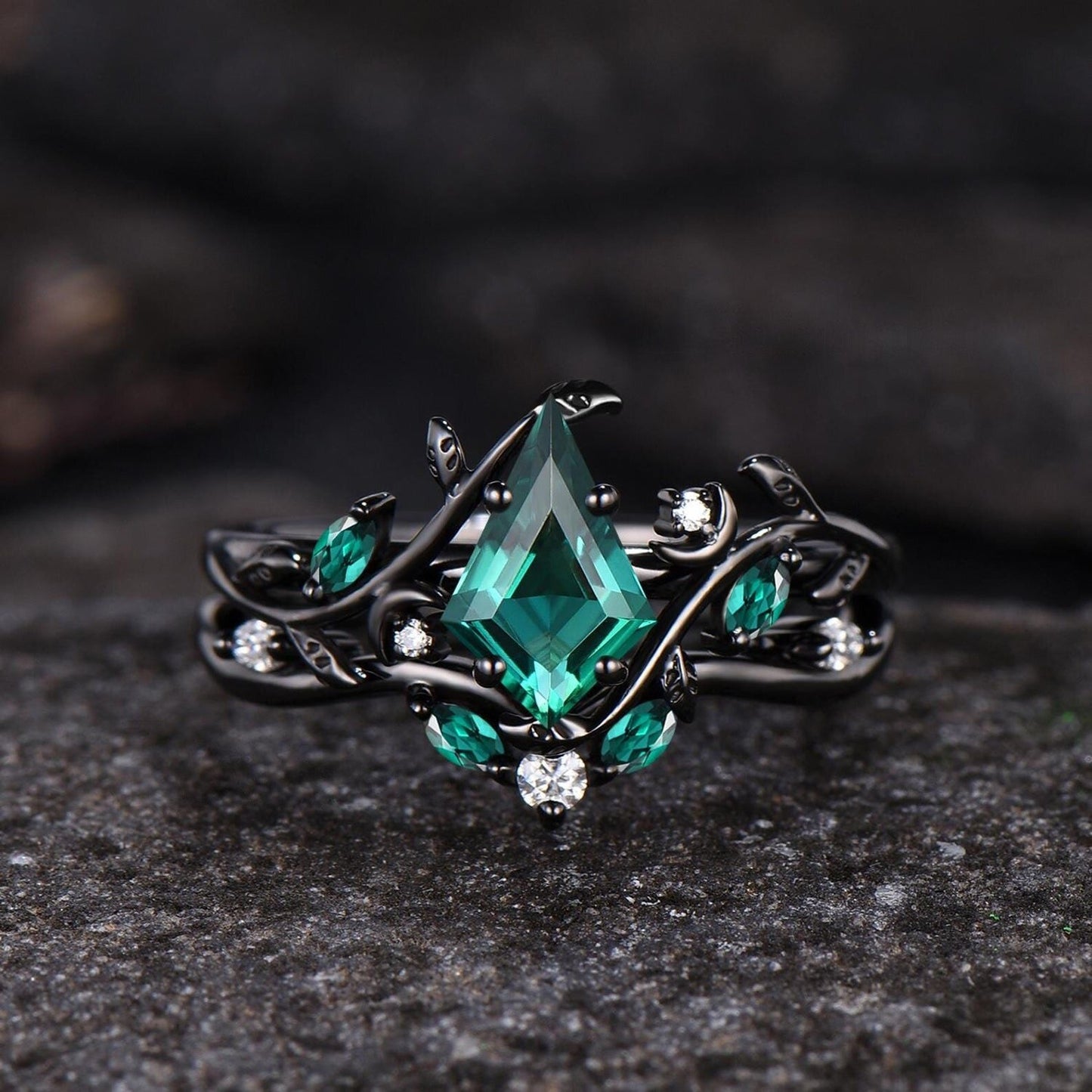 Unique Kite Cut Emerald Engagement Ring Set Art Deco Moon Ring Leaf Nature Inspired Ring 14k Black Gold May Birthstone 2pcs Bridal Ring Set