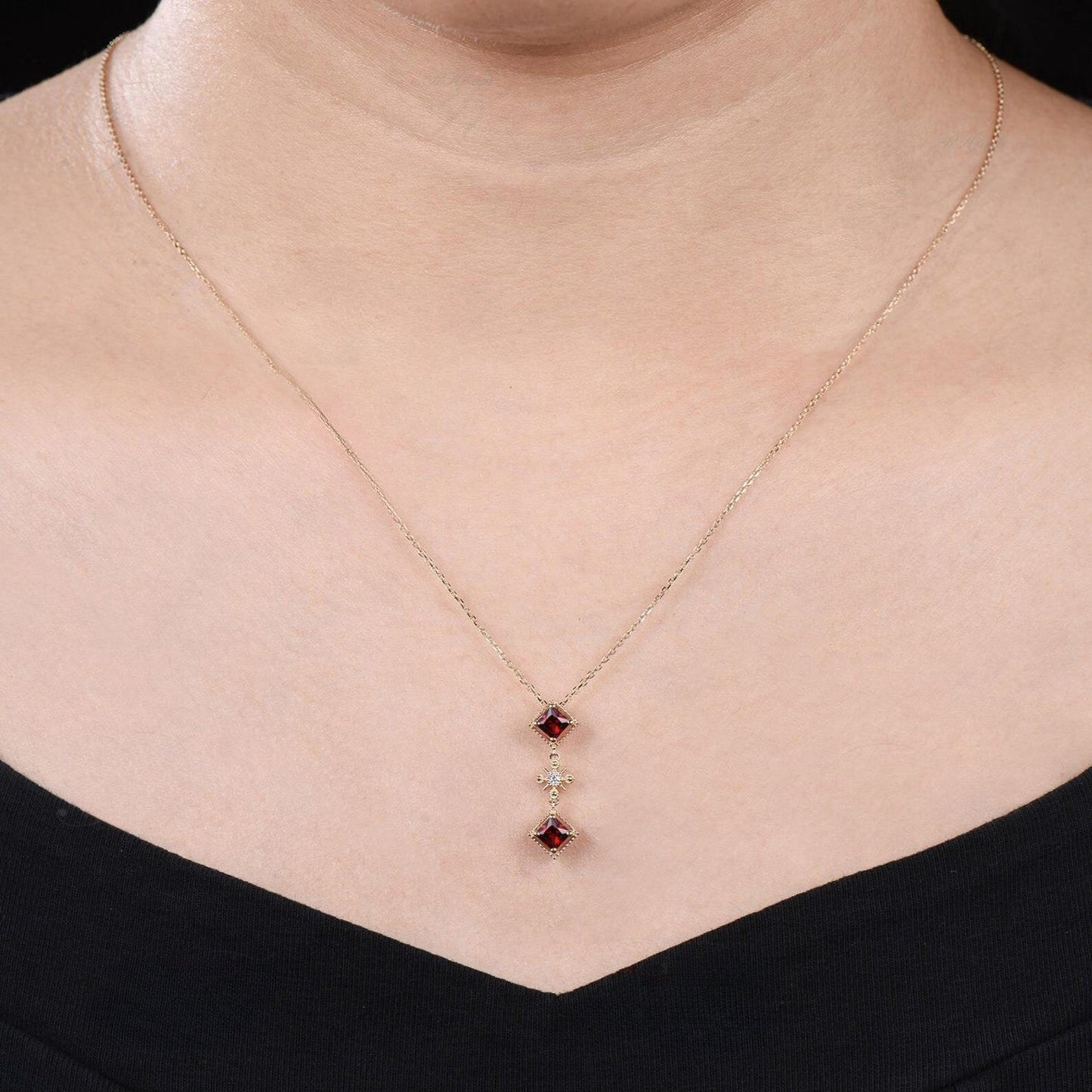 Milgrain Princess Cut Natural Garnet Anniversary Necklace Vintage January Birthstone Three Stone Dangle Necklace Yellow Gold Drop Pendant