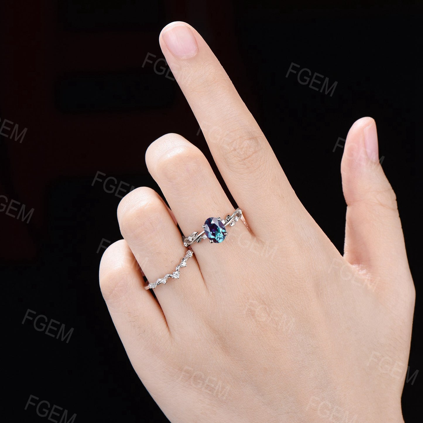 1.5ct Oval Color-Change Alexandrite Ring Set Nature Inspired Entangled Vines Moissanite Ring Twig Leaf Alexandrite Botanical Ring Women Gift