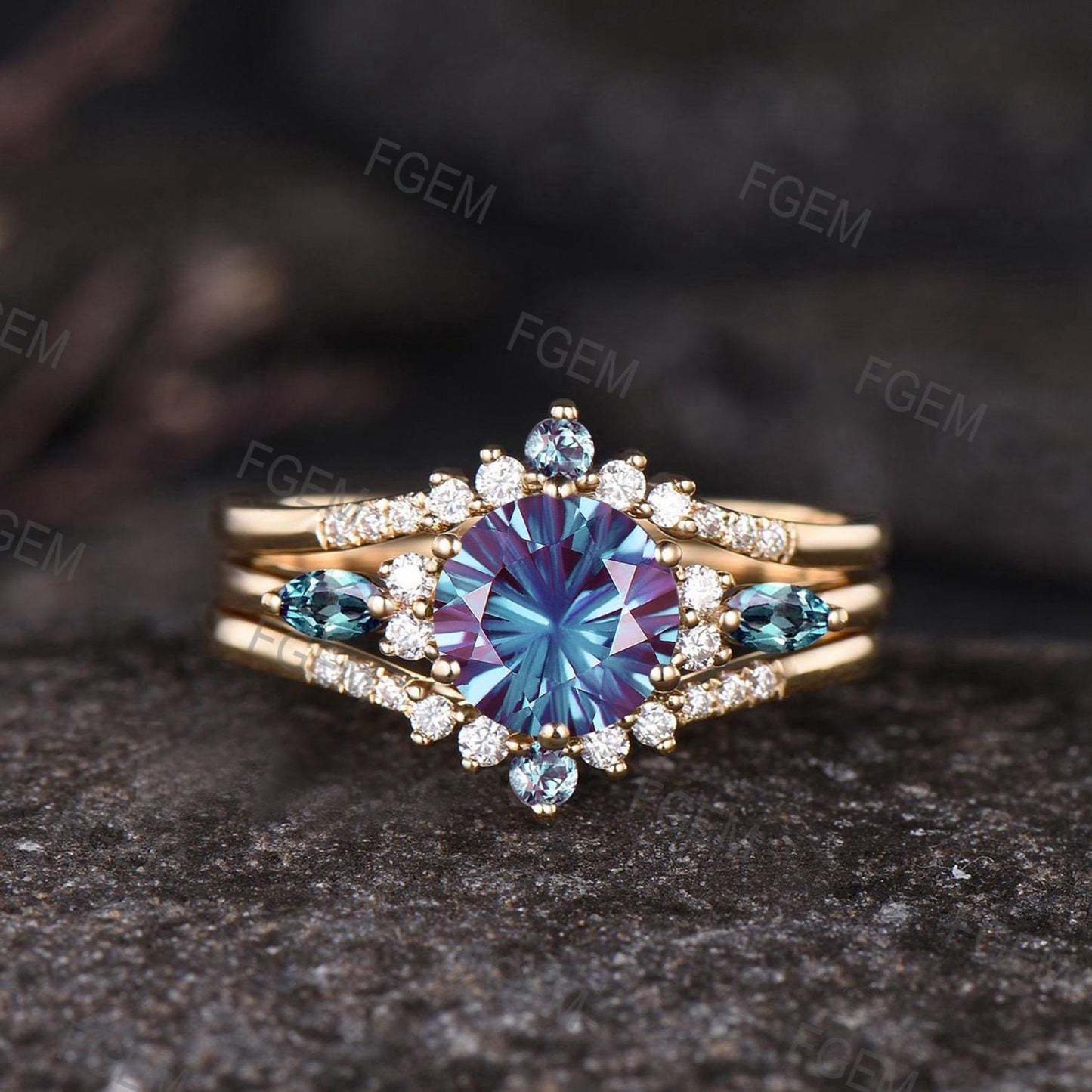 Round Fireworks Cut Color Change Alexandrite Wedding Ring Set Dainty 14k White Gold Engagement Ring Moissanite Cluster Halo 3pcs Bridal Set