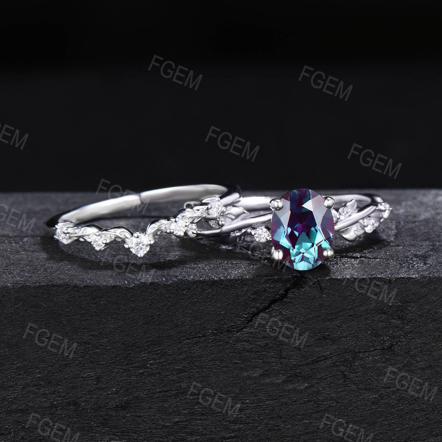 1.5ct Oval Color-Change Alexandrite Ring Set Nature Inspired Entangled Vines Moissanite Ring Twig Leaf Alexandrite Botanical Ring Women Gift