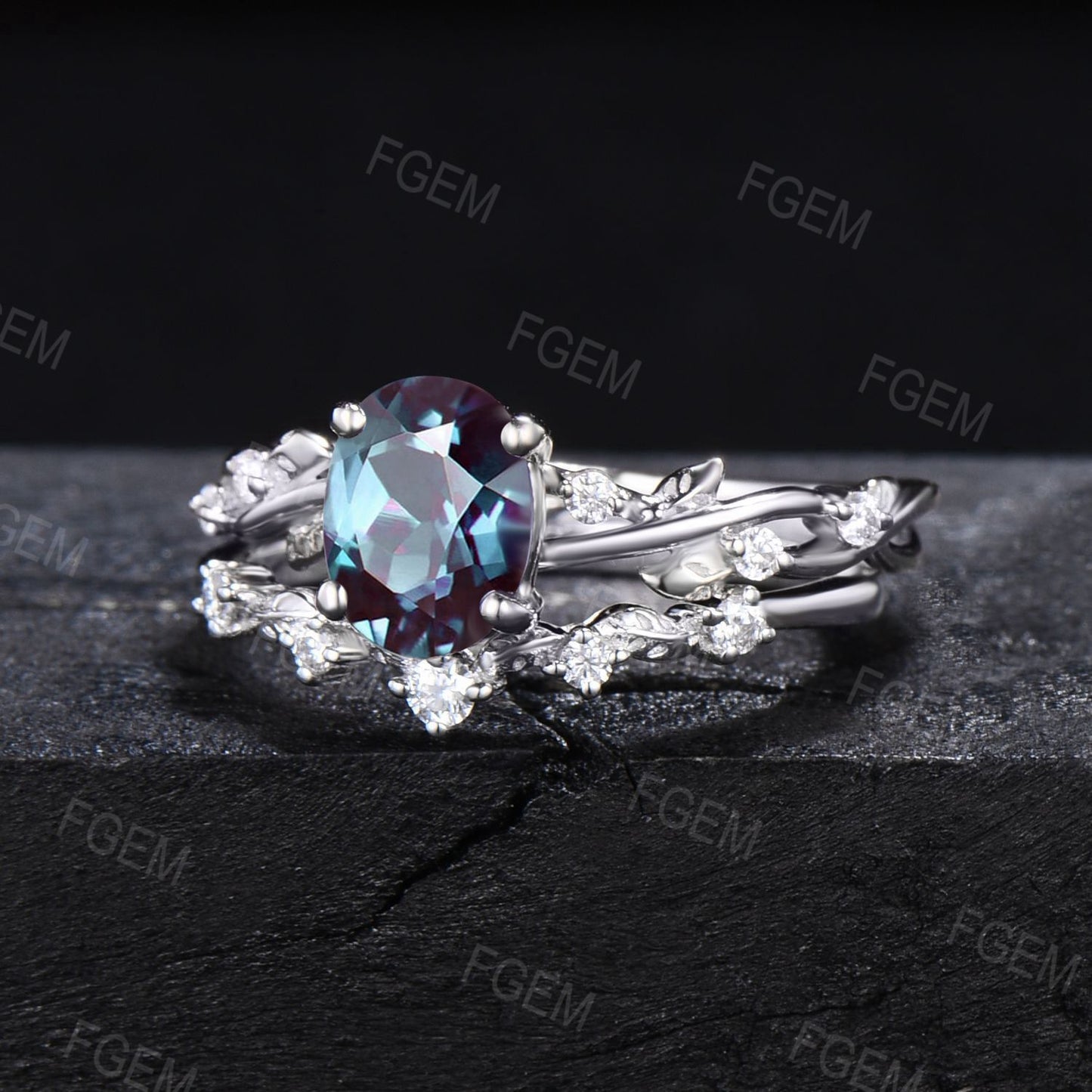 1.5ct Oval Color-Change Alexandrite Ring Set Nature Inspired Entangled Vines Moissanite Ring Twig Leaf Alexandrite Botanical Ring Women Gift