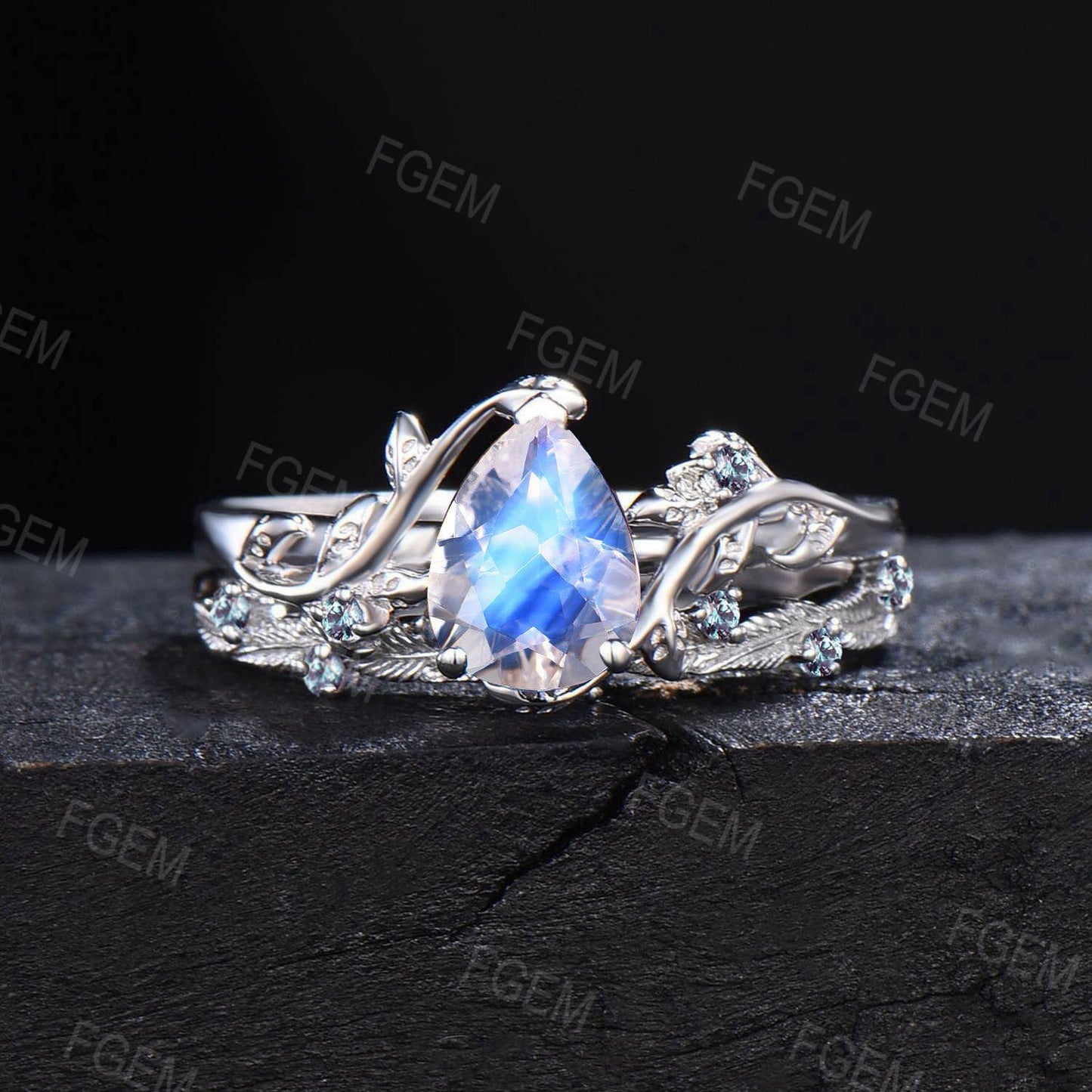 Unique Branch Vine Rainbow Moonstone Engagement Ring Set White Gold Pear Moonstone Alexandrite Bridal Set Leaf Proposal Jewelry Women Gifts