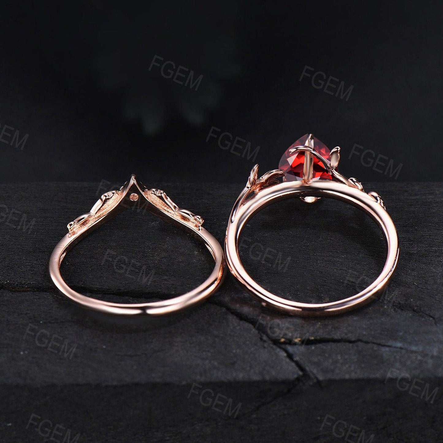 Natural Garnet and Black Diamond Bridal Rings 1.25ct Pear Shaped Red Garnet Engagement Rings Vintage Antique Art Deco Black Spinel Nature Wedding Ring Set