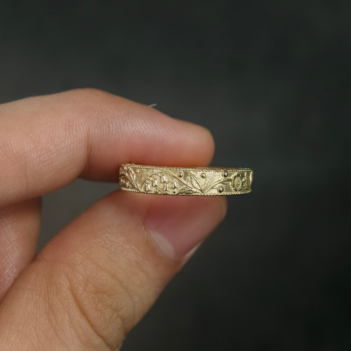 Family Birth Flower Gold Band, January May Birth Flower Ring, Personalized Vintage Inspired Stackable Ring, Gift for Family Birth Months