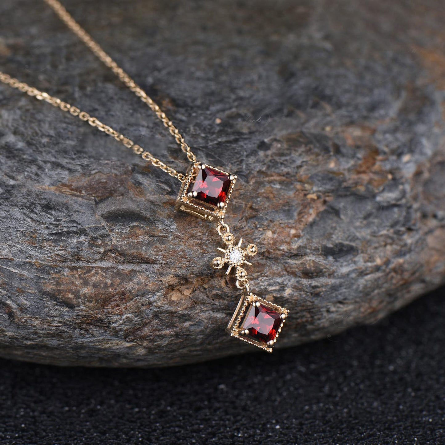 Milgrain Princess Cut Natural Garnet Anniversary Necklace Vintage January Birthstone Three Stone Dangle Necklace Yellow Gold Drop Pendant