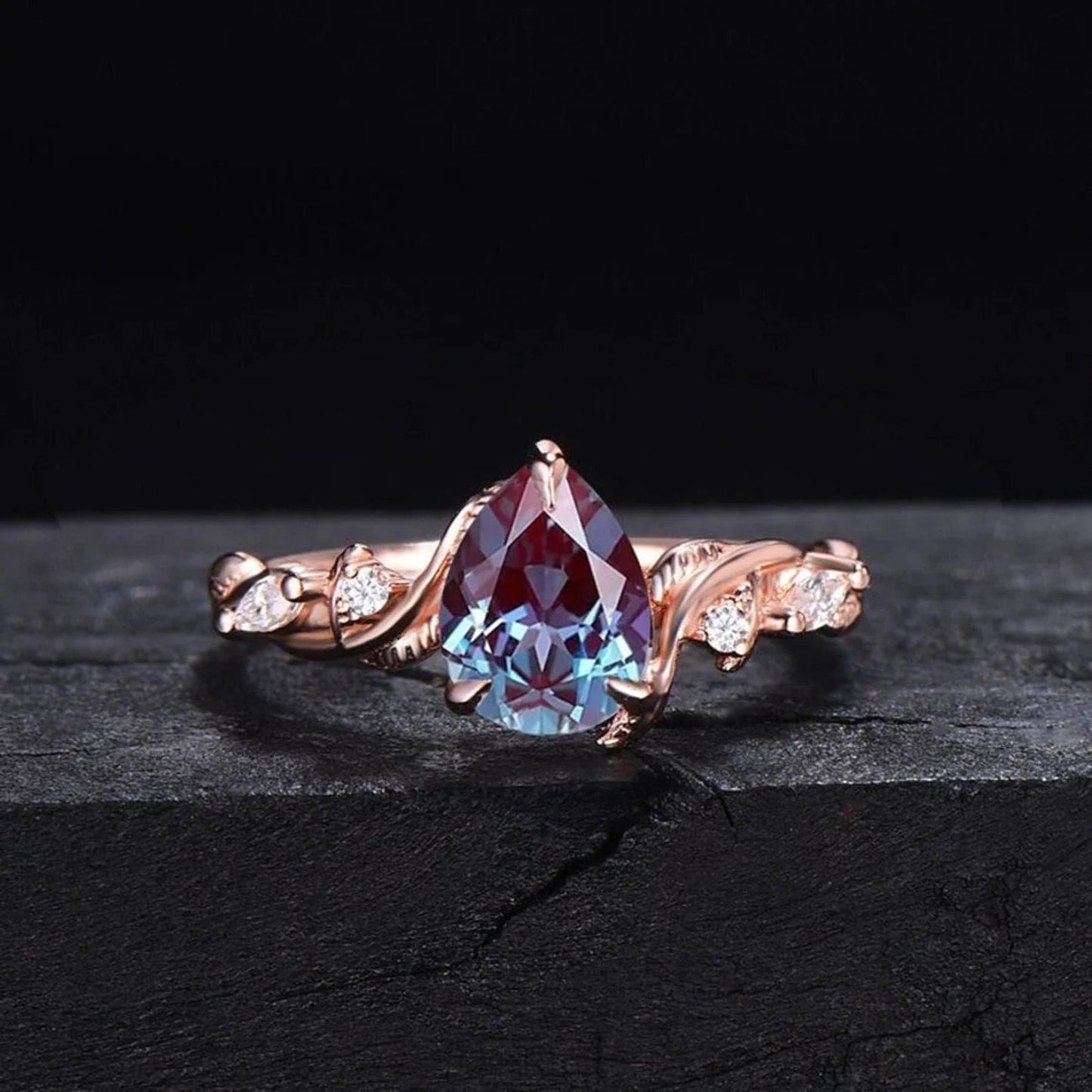 1.25ct Nature Inspired Color-Change Alexandrite Engagement Ring 14K Rose Gold Pear Wedding Ring Set Twisted Vine Leaf Moissanite Bridal Sets