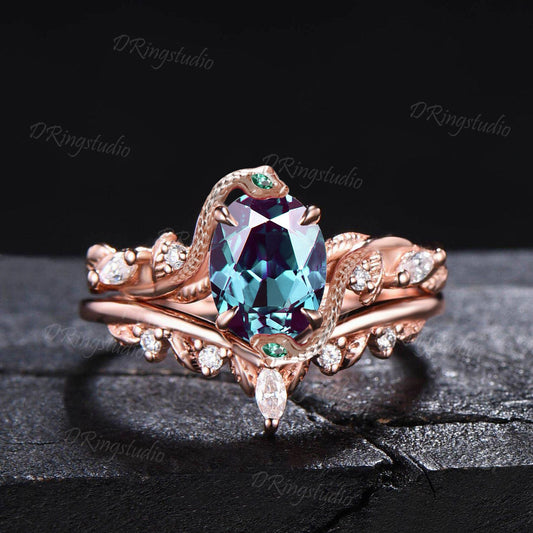 Dainty Snake Ring 1.5ct Oval Color-Change Alexandrite Ring Set Serpent Alexandrite Moissanite Wedding Ring June Birthstone Jewelry Men Gifts