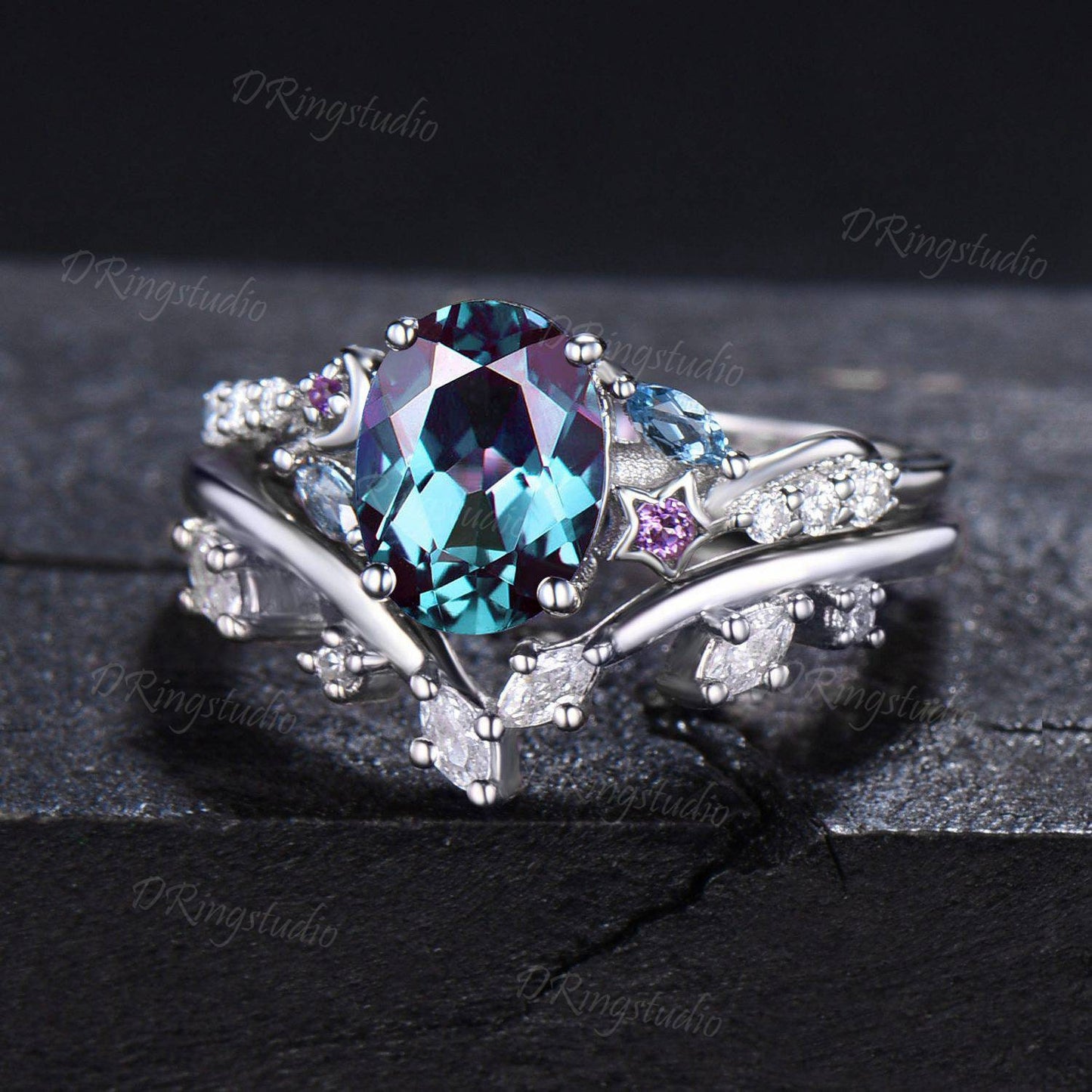 Vintage Oval Cut Alexandrite Engagement Ring White Gold Moon Star Design Wedding Ring Celestial Moissanite Ring Anniversary Gift for Women