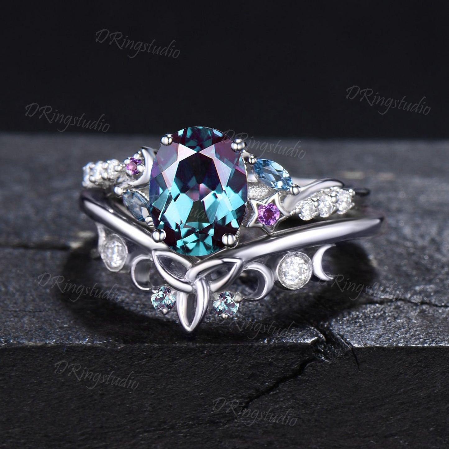 Moon Star Alexandrite Engagement Ring 1.5CT Oval Color-Change Alexandrite Bridal Set Celestial Moon Ring Celtic Knot June Birthstone Jewelry