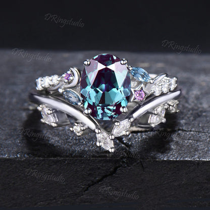 Vintage Oval Cut Alexandrite Engagement Ring White Gold Moon Star Design Wedding Ring Celestial Moissanite Ring Anniversary Gift for Women