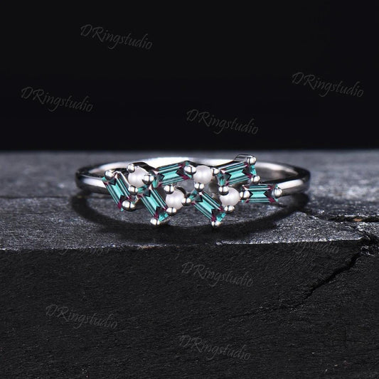 Vintage Alexandrite Pearl Wedding Band 10K Rose Gold Baguette Alexandrite Cluster Wedding Ring Dainty Art Deco Half Eternity Minimalist Ring