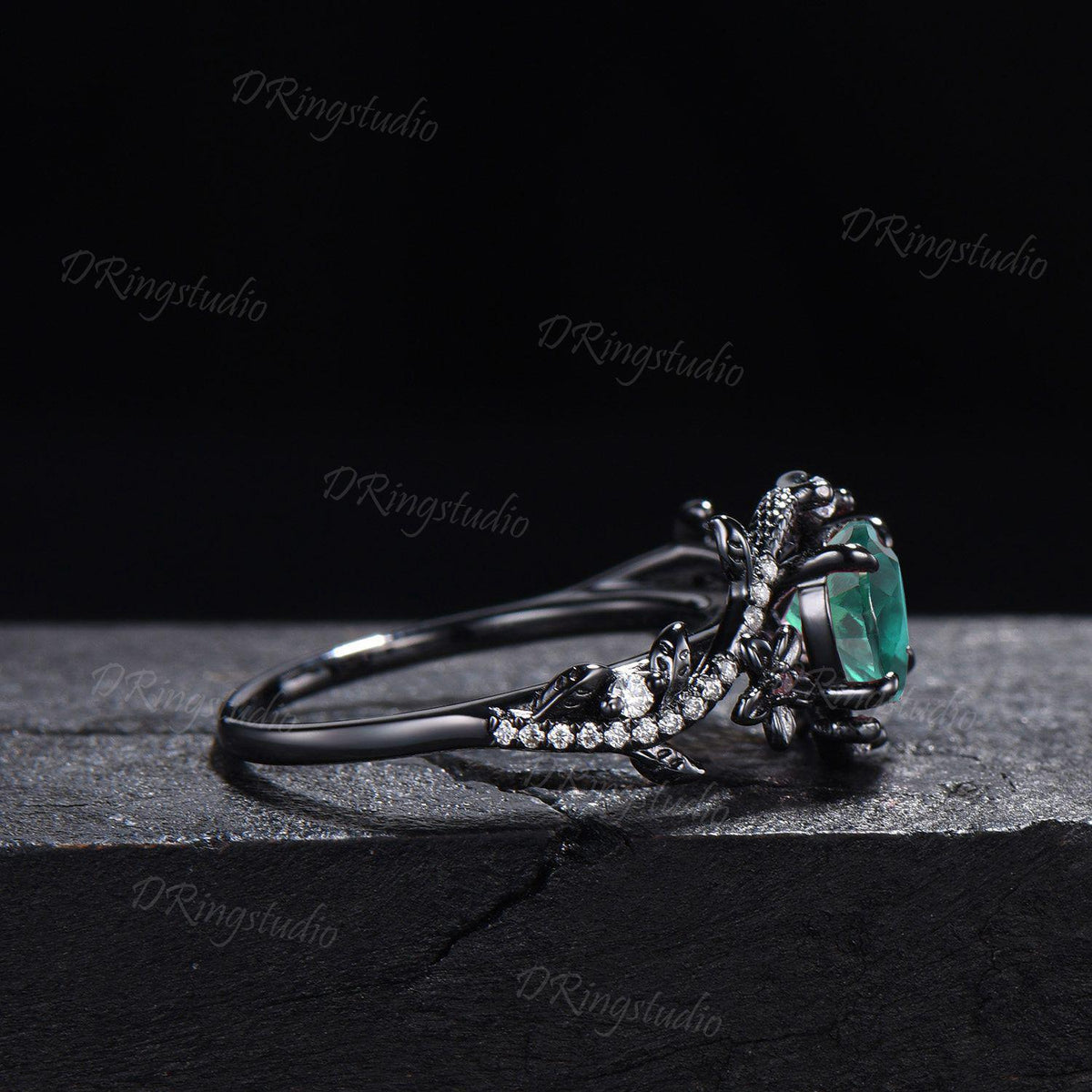 Antique Snake Ring Vintage Heart Cut Green Emerald Engagement Ring Gothic Black Gold Serpent Wedding Ring Black Boho May Birthstone Jewelry