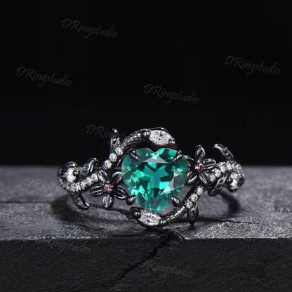 Antique Snake Ring Vintage Heart Cut Green Emerald Engagement Ring Gothic Black Gold Serpent Wedding Ring Black Boho May Birthstone Jewelry