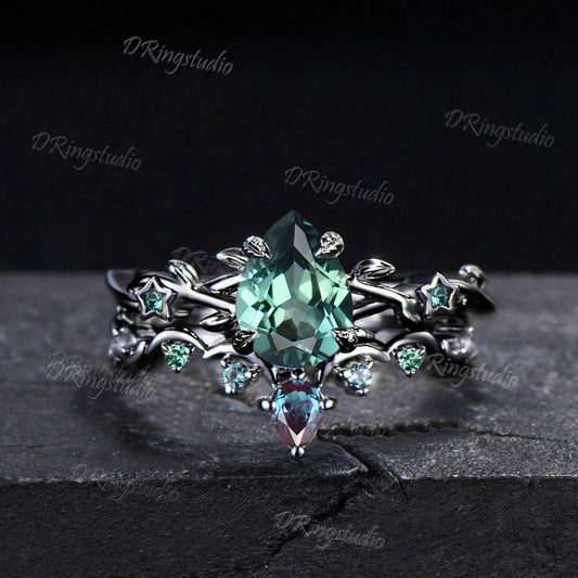 Vintage Pear Green Sapphire Engagement Ring Black Gold Wedding Ring Set Moon Star Promise Ring Cluster Alexandrite Teal Sapphire Bridal Set