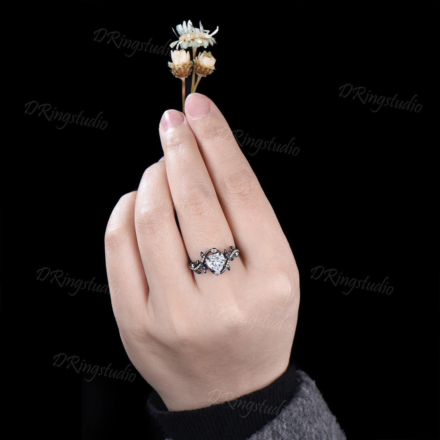 1CT Heart Cut Moissanite Engagement Ring Black Gold Double Snake Ring Cluster Moissanite Diamond Ring Black Flower Wedding Ring Women Gift