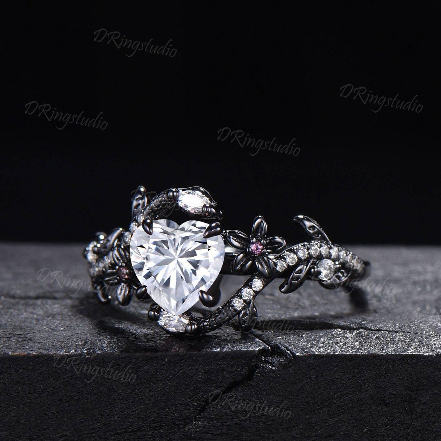 1CT Heart Cut Moissanite Engagement Ring Black Gold Double Snake Ring Cluster Moissanite Diamond Ring Black Flower Wedding Ring Women Gift