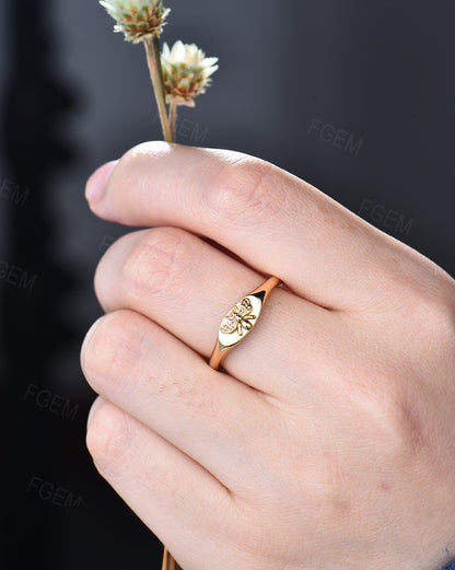 Honey Bee Signet Ring Simple 18K Solid Gold Tiny Bee Ring