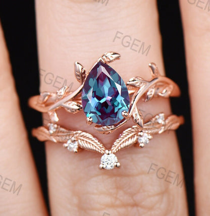 Nature Engagement Ring Set 1.25ct Pear Shaped Solitaire Alexandrite Ring Set Leaf Wedding Ring Unique June Birthstone Jewelry Gift for Women