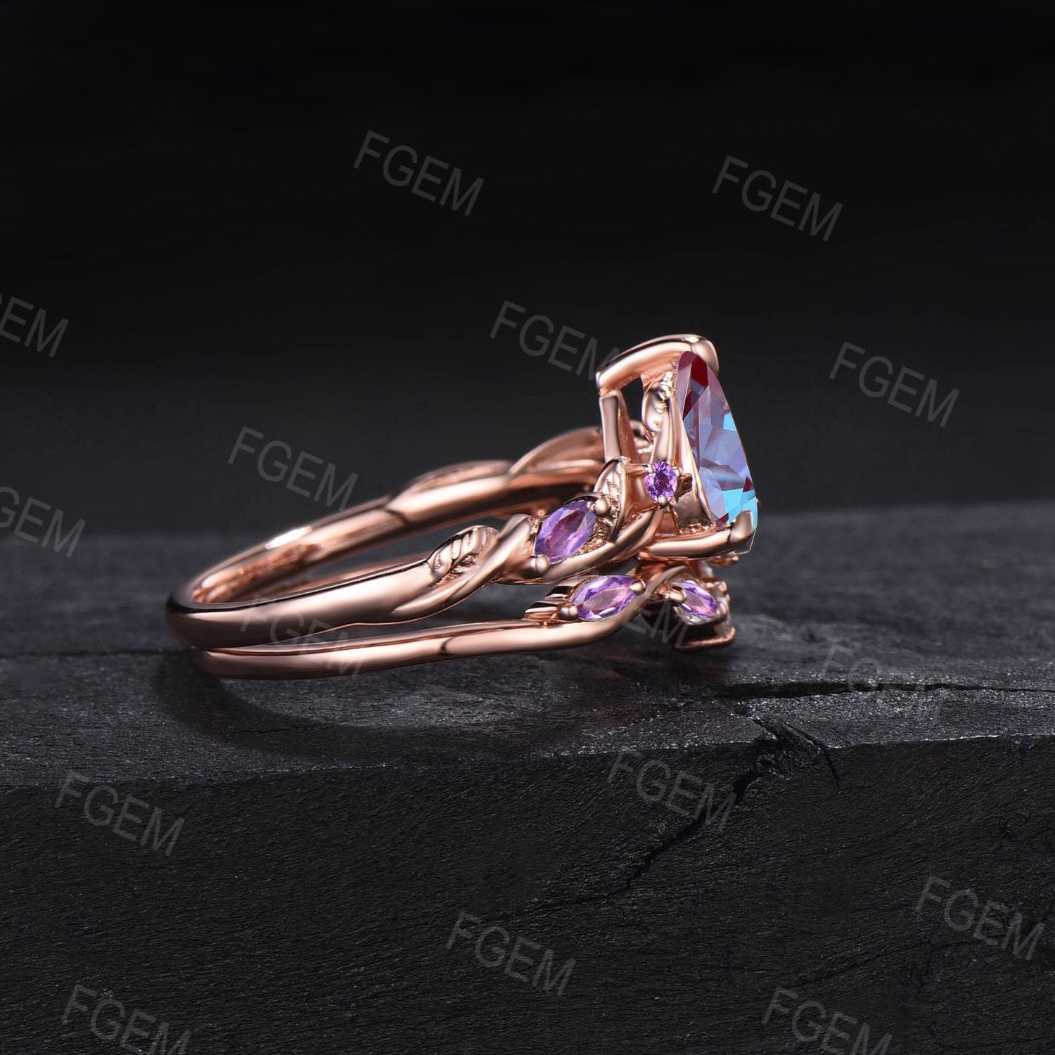 Oval Alexandrite Ring with Baguettes | LUO