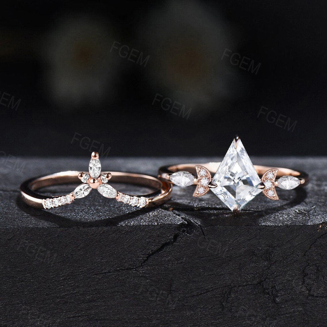 Unique Kite Shaped Moissanite Moon Engagement Ring Kite Bridal Set 2pcs Half Moon Moissanite Ring 10K Rose Gold Crescent Moon Wedding Ring