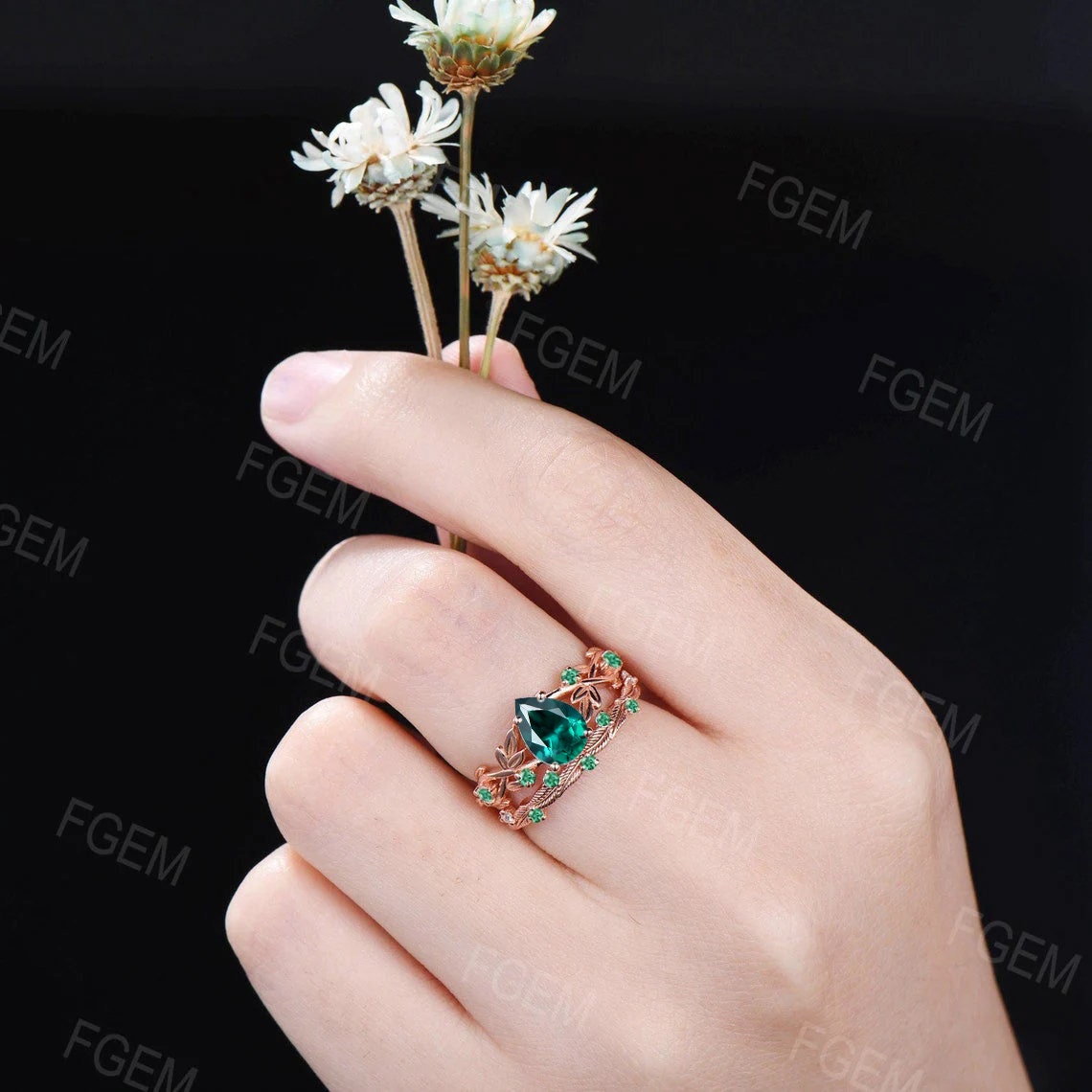 1.25ct Leaf Teardrop Green Emerald Engagement Ring Set 10K Rose Gold Nature Emerald Bridal Set Vintage Proposal Gift Green Wedding Ring Set