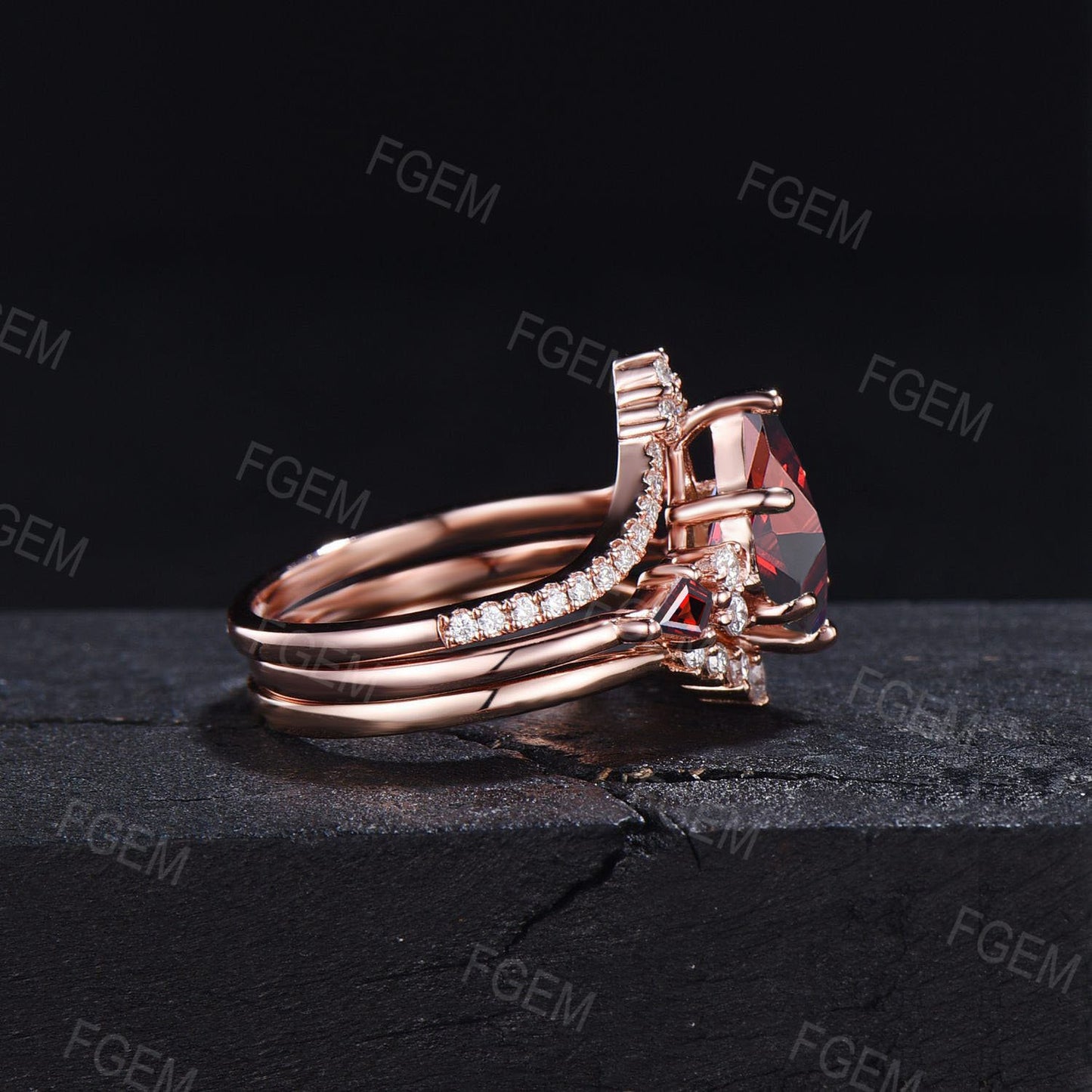 Kite Cut Natural Garnet Moissanite Engagement Ring Set Red Gemstone Ring 10K Rose Gold January Birthstone Wedding Ring Vintage Promise Ring