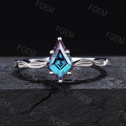 Kite Alexandrite Ring Vintage 10K Rose Gold Leaf Band Color Change Alexandrite Solitaire Ring Anniversary Gift Women June Birthstone Rings