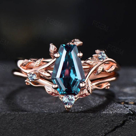 Nature Inspired Coffin Shaped Color-Change Alexandrite Engagement Ring Set Vintage Long Hexagon Cluster Alexandrite Branch Leaf Wedding Ring