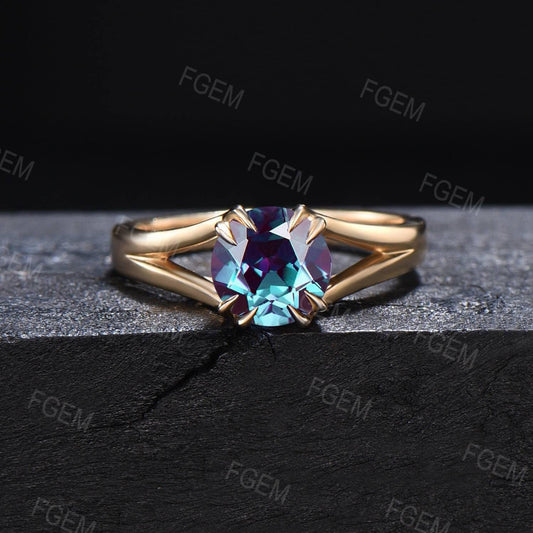 Color-Change Alexandrite Solitaire Ring Women 6 Prong Split Shank Ring June Birthstone Wedding Ring Unique Promise/Birthday/Anniversary Gift