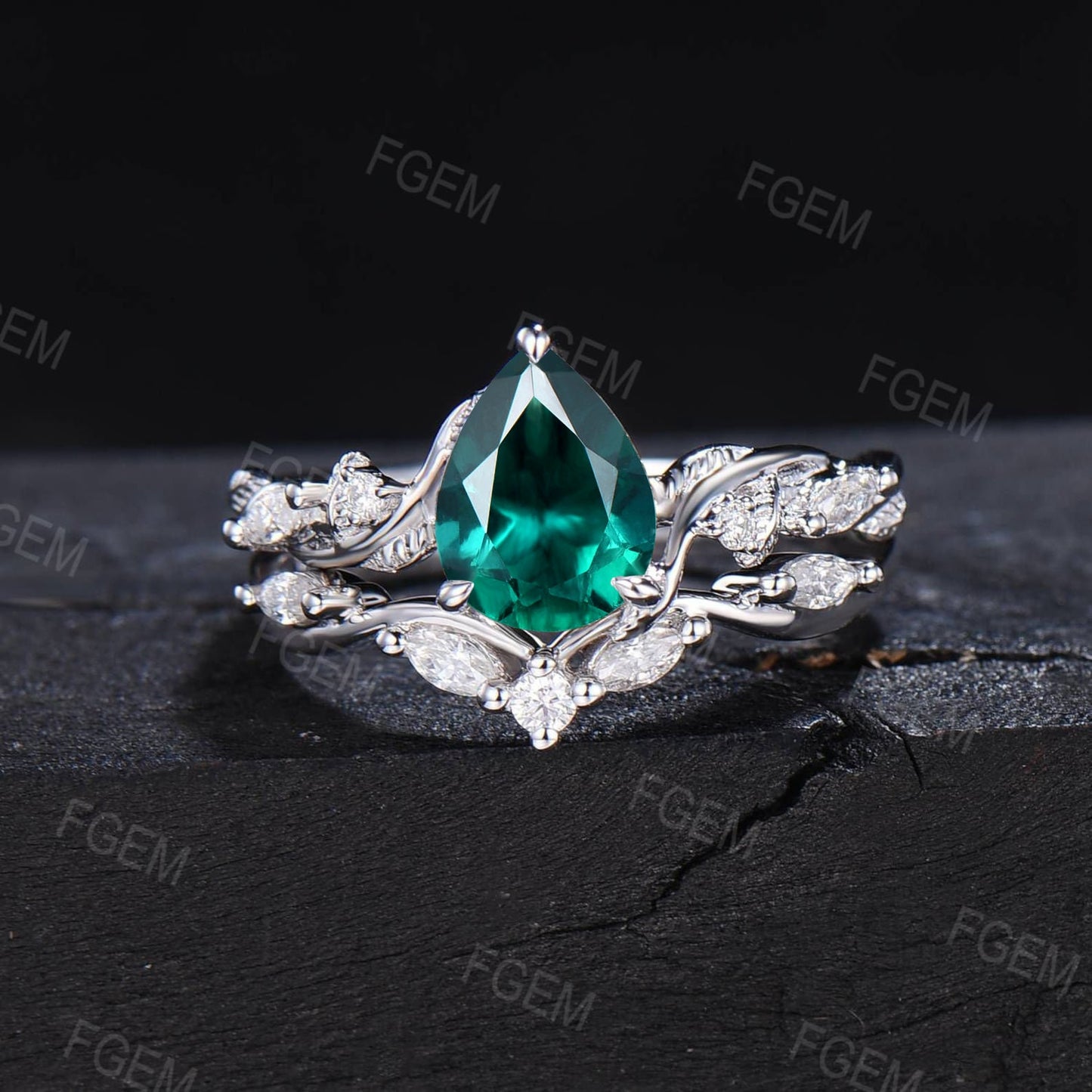 Nature Inspired Green Emerald Engagement Ring Twist Band 1.25ct Pear Emerald Moissanite Wedding Ring Set Leaf Vine Branch Emerald Bridal Set