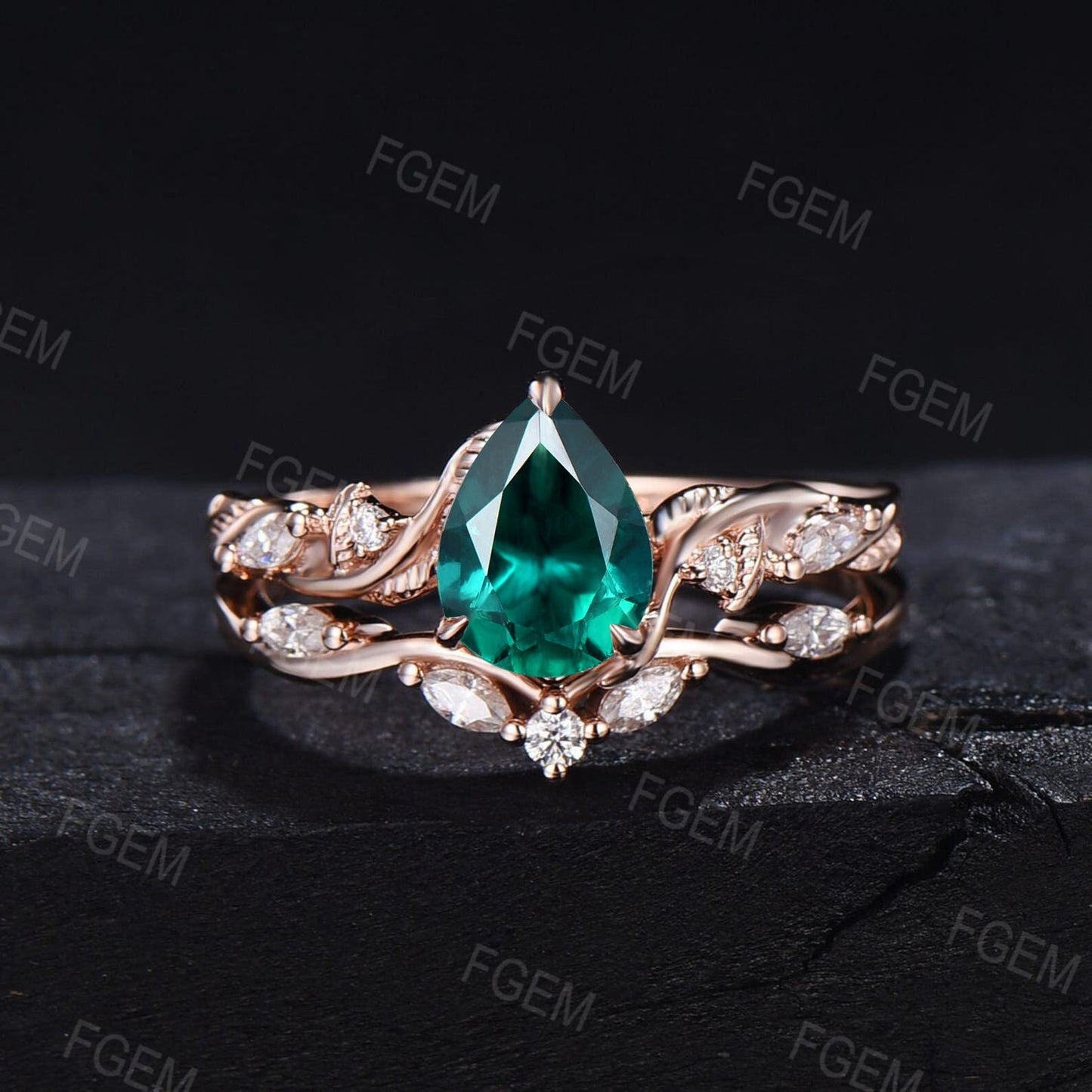 Nature Inspired Green Emerald Engagement Ring Twist Band 1.25ct Pear Emerald Moissanite Wedding Ring Set Leaf Vine Branch Emerald Bridal Set